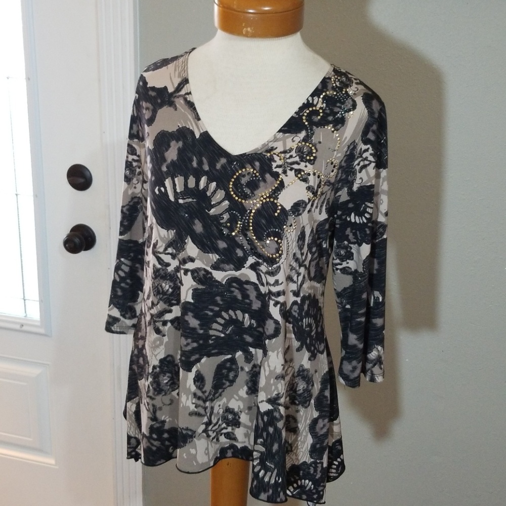 Keren Hart Blouse Size M